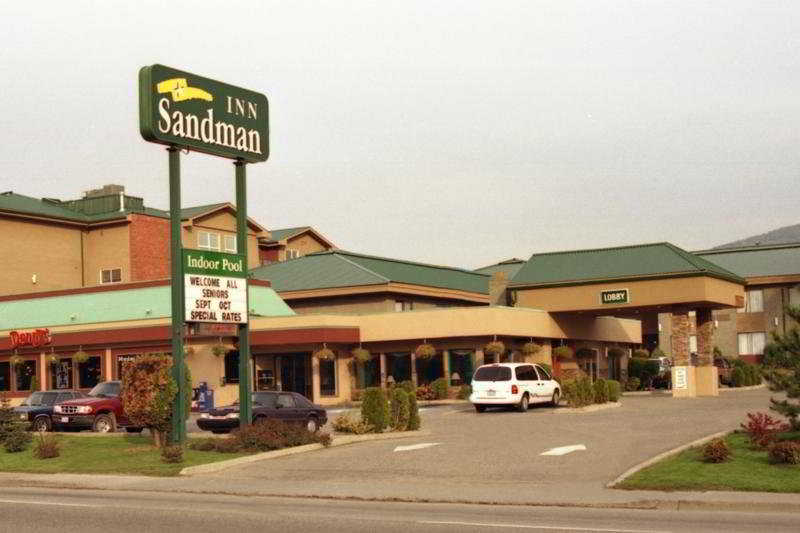 Sandman Hotel Vernon Exterior foto