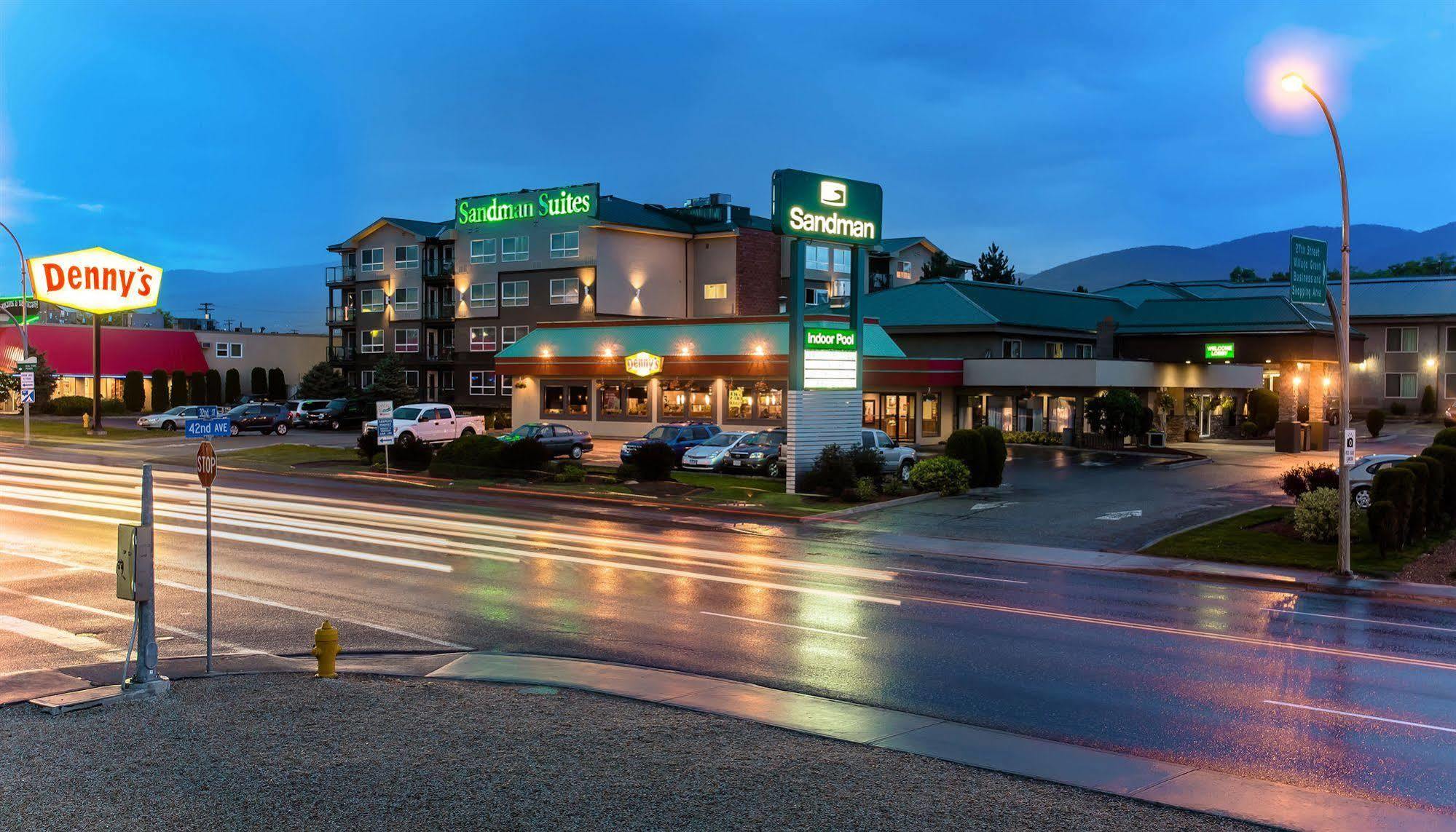 Sandman Hotel Vernon Exterior foto